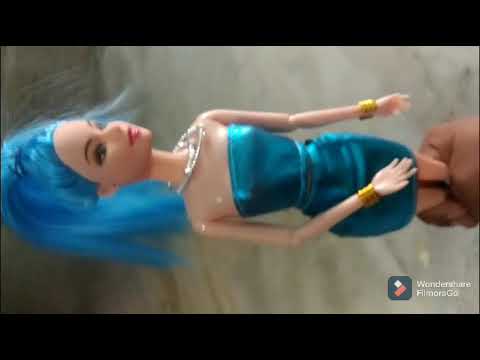 Doll playing video with my friend ????