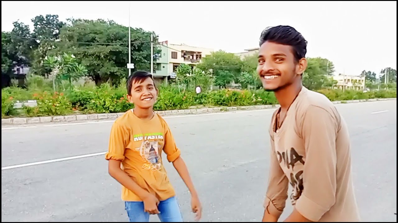playing cricket .my vlogs are interested or not ? vlog ? (jaskirat gill vlogs).